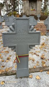 Eglaine piemineklis 1919.–1920. gada kaujās kritušajiem Lietuvas karavīriem