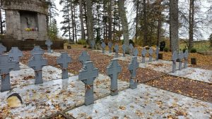 Eglaine piemineklis 1919.–1920. gada kaujās kritušajiem Lietuvas karavīriem