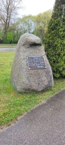 Piemineklis Latvijas armijas virsleitnantam Alfrēdam Klestrovam