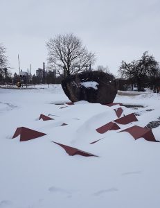 Dobele. Komunistiskā genocīda upuru piemiņas vieta.
