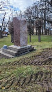 Bauska. Piemineklis Bauskas aizstāvjiem pret otrreizējo padomju okupāciju 1944.gadā.