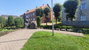 Krāslava. Piemineklis “Māte Latgale raud”