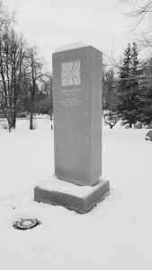 Talsi. Lāčplēša kara ordeņa kavalieru piemiņas stēla un vieta.