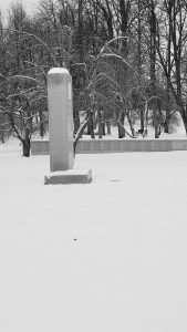 Talsi. Lāčplēša kara ordeņa kavalieru piemiņas stēla un vieta.