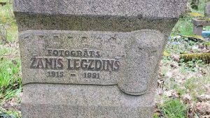 Fotogrāfa Žanis Legzdiņš atdusas vieta