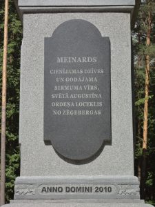 Sv. Meinarda skulptūra Ikšķilē