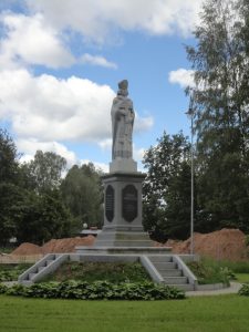 Sv. Meinarda skulptūra Ikšķilē