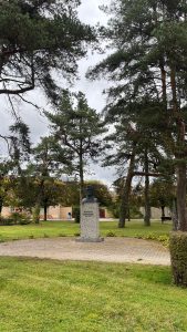 Valka Piemineklis rakstniekam Robertam Eidemanim
