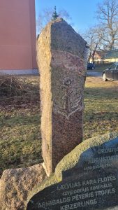 Piemiņas akmens Arhibaldam Pēterim Teofīlam fon Keizerlingam Grobiņā