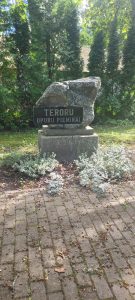 Komunistiskā genocīda upuru piemiņas vieta Kazdangā