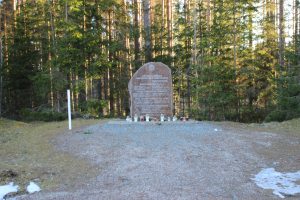 Piemiņas akmens P. Čevera nacionālo partizānu grupai 