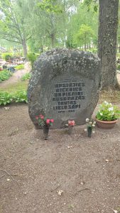Piemineklis represētajiem Gaujienas kapos