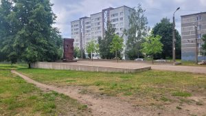 Piemineklis represētajiem Latvijas iedzīvotājiem Šķirotavā