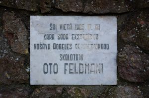 Piemiņas zīme skolotājam Oto Feldmanim Dobelē