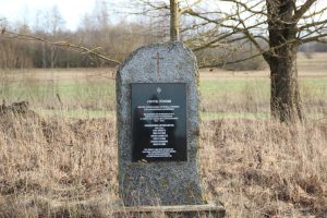 Piemiņas akmens LTS(p)A dibinātājiem Rožkalnu pagasta “Augšmuktos”