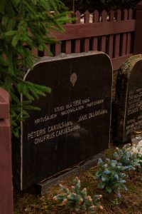 Rožupes pagasta Steķu silā nacionālo partizānu brāļu kapi