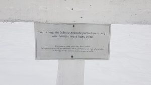 Baltais krusts Tilžas pagastā pie Akuču purva