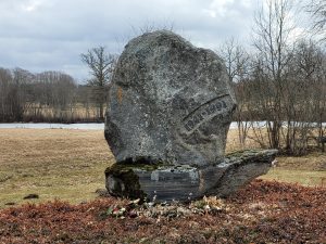 Stalbe piemiņas akmens padomju genocīda upuriem 1941 – 1949