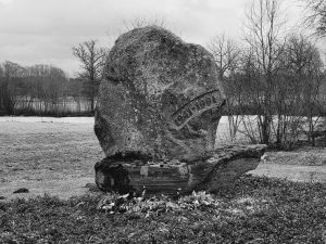 Stalbe piemiņas akmens padomju genocīda upuriem 1941 – 1949