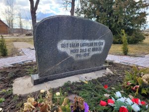 Deportēto piemiņas akmens Stirnienē