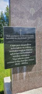 Piemiņas zīme Vīksnas apkārtnes nacionālajiem partizāniem