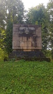 Padomju armijas karavīru kapsēta Ķezberkalnā