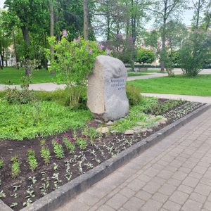 Piemiņas akmens “Nevainīgajiem sarkanā terora upuriem”