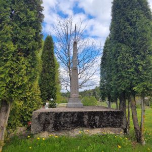 Krusta zīme Izvaltas pagasta represēto piemiņai