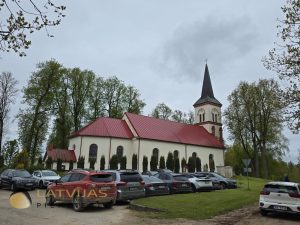 Piemiņas plāksnes Valles luterāņu baznīcā