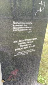 Piemineklis pie Dunavas vecās skolas