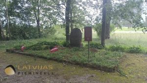Cenu kapi. Ozolnieki, Brīvības cīņu karavīru apbedījumi.