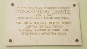 LU profesora Konstantīna Čakstes piemiņas plāksne