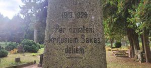 "Par dzimteni kritušiem Sakas dēliem"