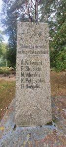 "Par dzimteni kritušiem Sakas dēliem"