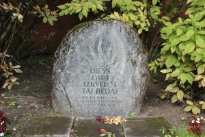 Piemineklis izsūtītajiem baldoniešiem 