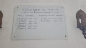 Balgales luterāņu baznīcaPiemiņas plāksne no Zentenes pagasta izvestajiem
