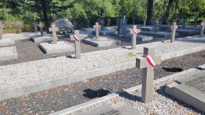 Poļu karavīru apbedījumu vieta Laucesas kapsētā