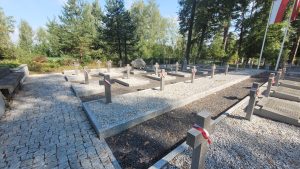 Poļu karavīru apbedījumu vieta Laucesas kapsētā