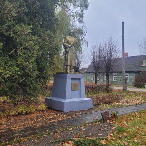 Piemineklis kritušajiem padomju karavīriem Subatē