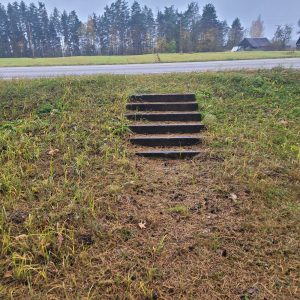 Piemineklis Susējas nacionālajiem partizāniem