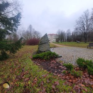 Staļinisma upuru piemiņas akmens Kandavā